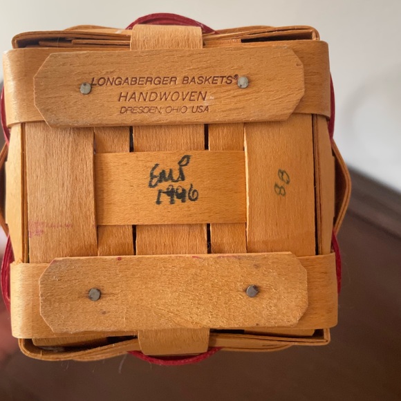 Vintage 1996 Longaberger Handwoven Basket In Excellent Condition - Picture 4 of 9